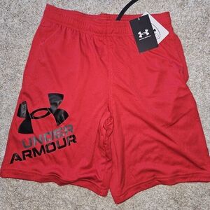 New Under Armour Youth Large Shorts